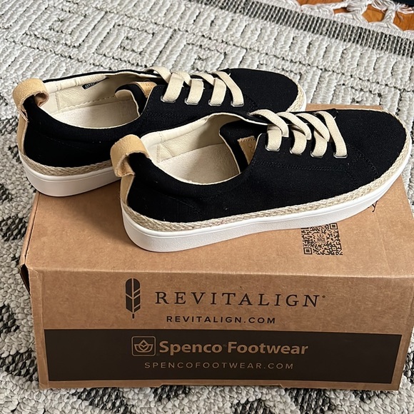 NWB Spenco Malibu Slip-On Sneaker Black - Picture 7 of 11